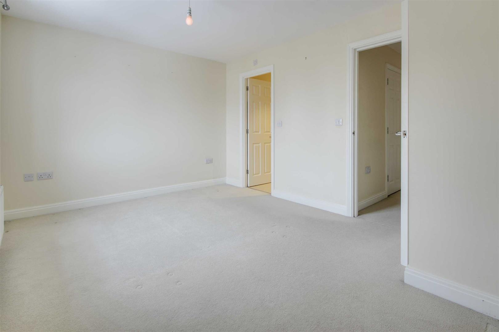 Harlow Crescent, Oxley Park, Milton Keynes